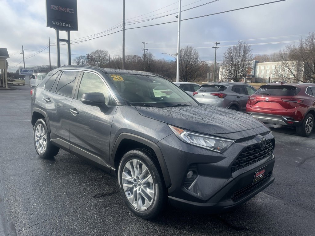 Used 2020 Toyota RAV4 XLE Premium image 3