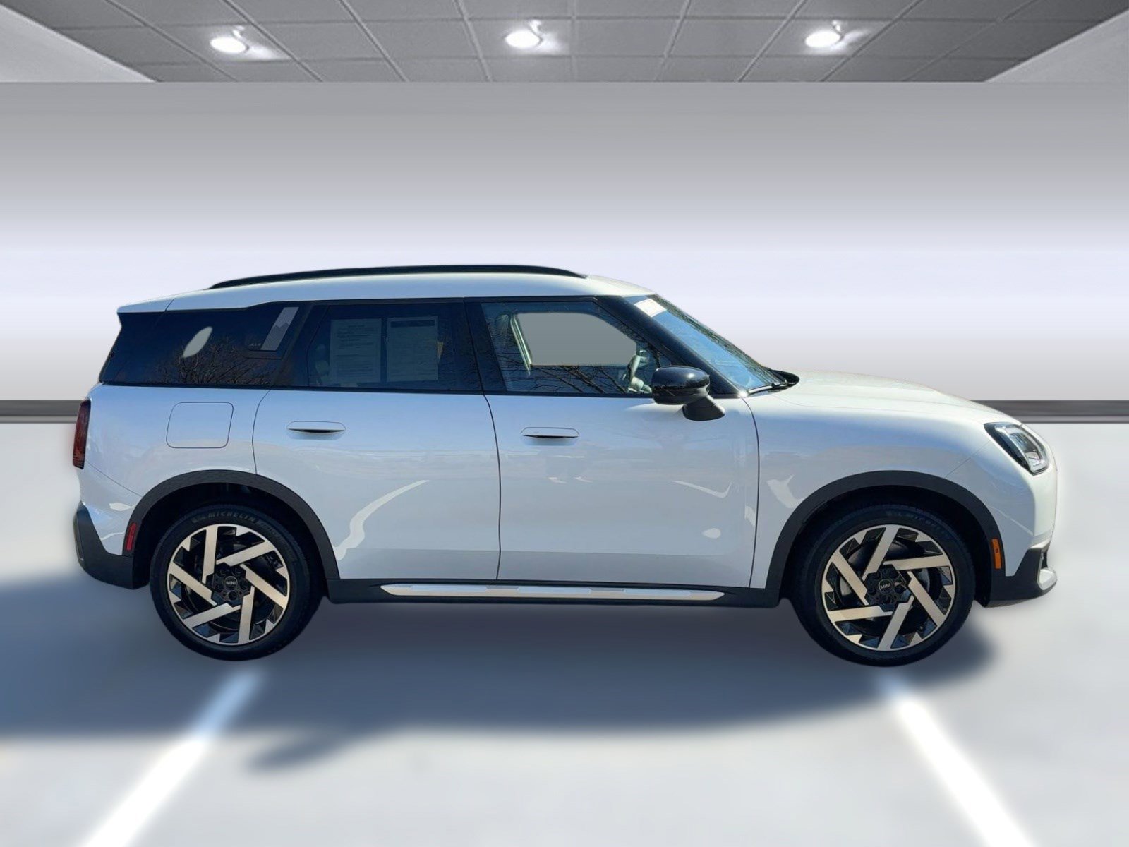 Used 2025 MINI Cooper Countryman S w/ Comfort Package Max image 8