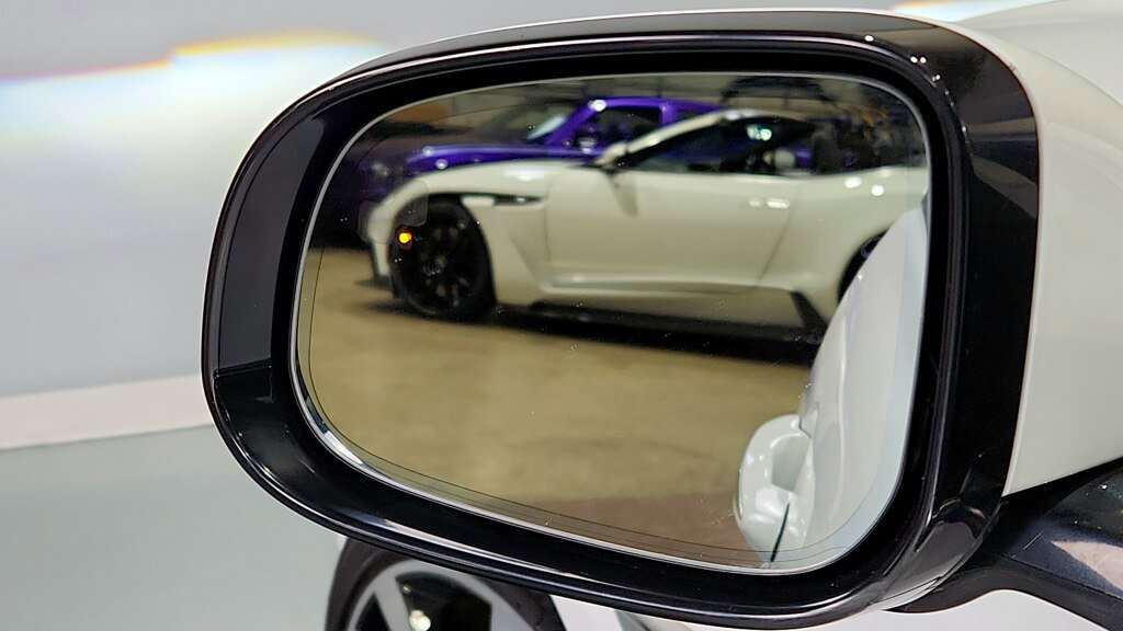 Used 2019 Jaguar XJ AWD image 28