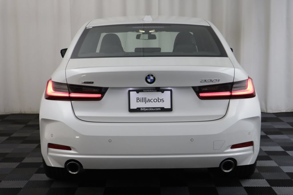 Used 2026 BMW 330i xDrive Sedan AWD/4WD image 15