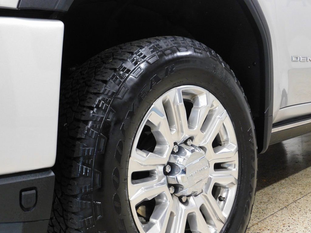 Used 2022 GMC Sierra 3500 Denali w/ Technology Package image 30
