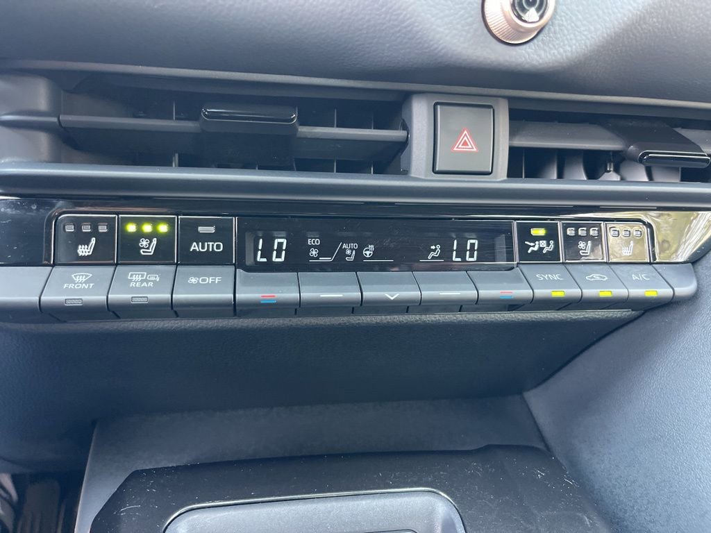 Used 2025 Toyota Crown Platinum image 12