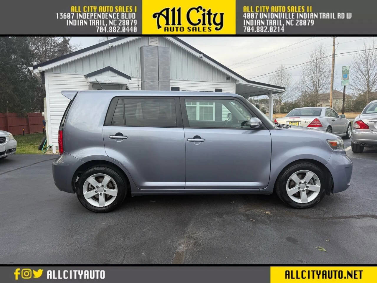 Used 2010 Scion xB image 8