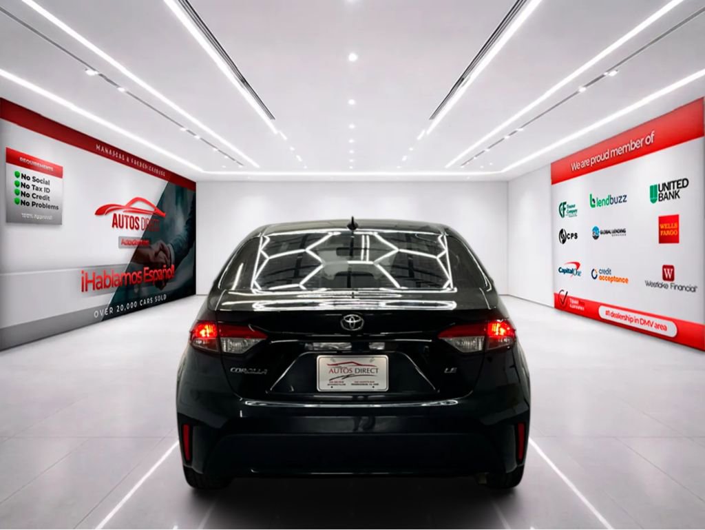 Used 2022 Toyota Corolla LE image 6