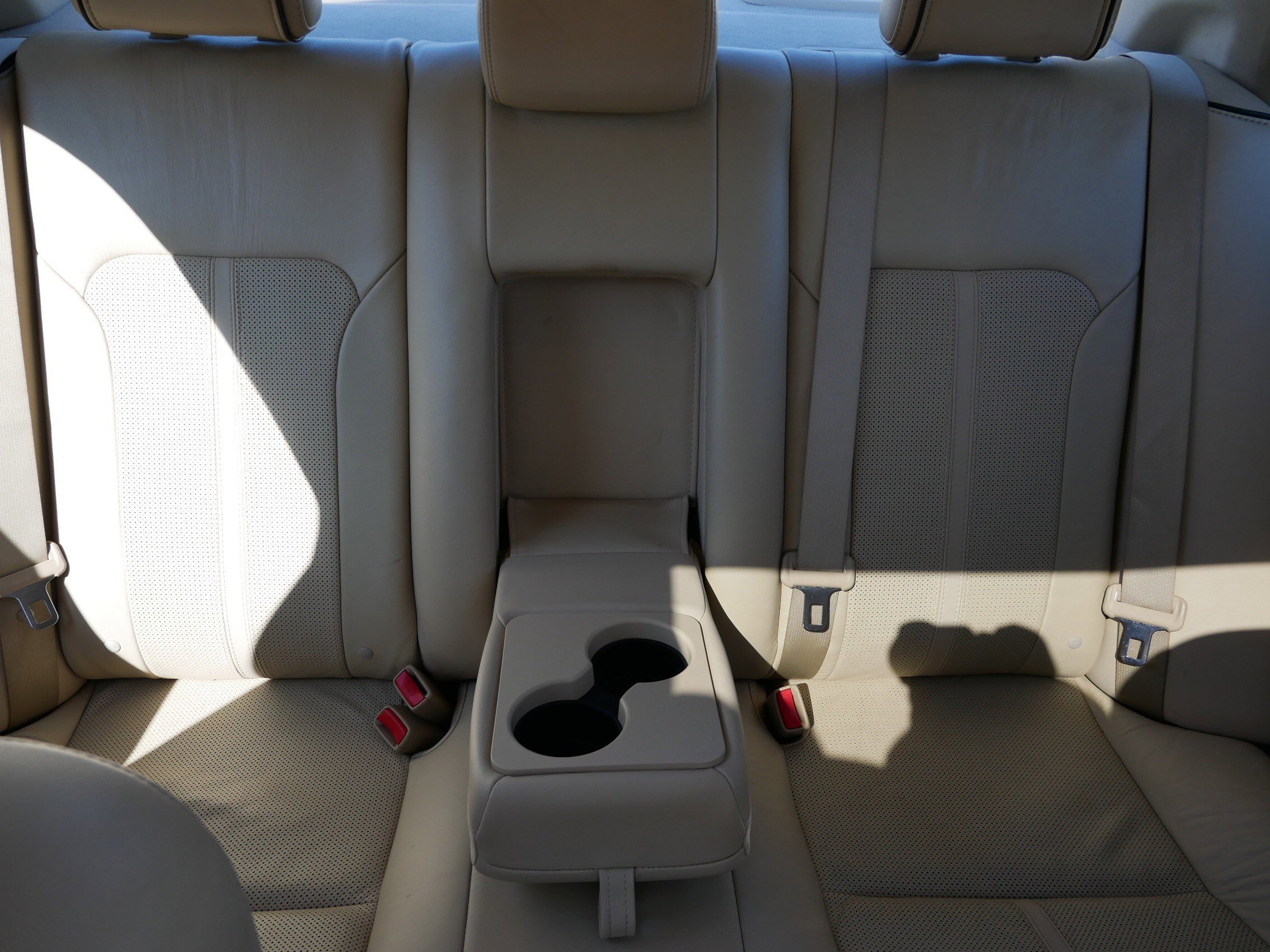 Used 2012 Lincoln MKZ FWD image 13