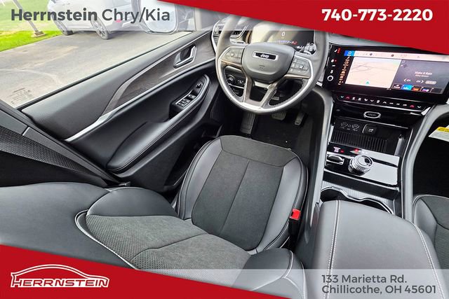 New 2026 Jeep Grand Cherokee Laredo image 10