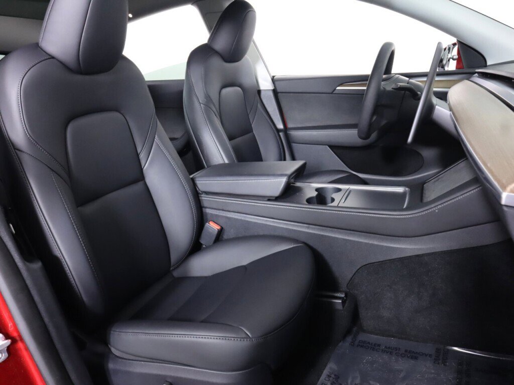 Used 2024 Tesla Model Y Long Range image 40