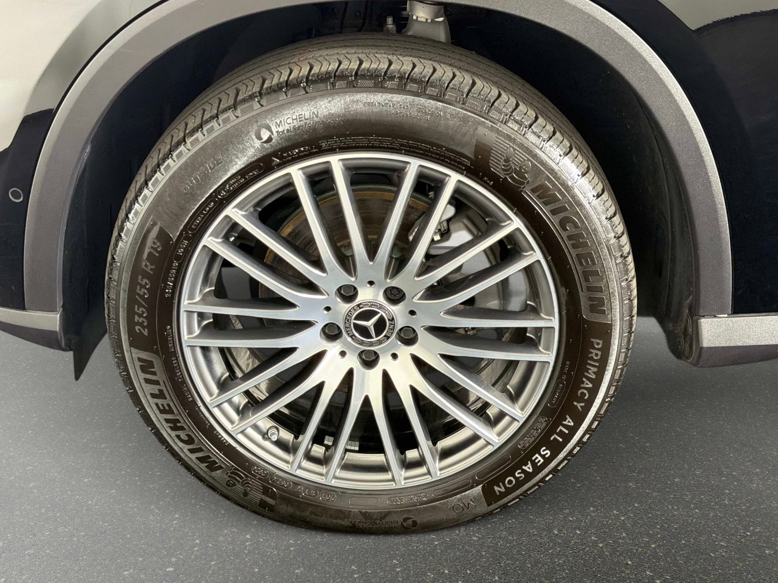 Used 2025 Mercedes-Benz GLC 300 4MATIC image 12