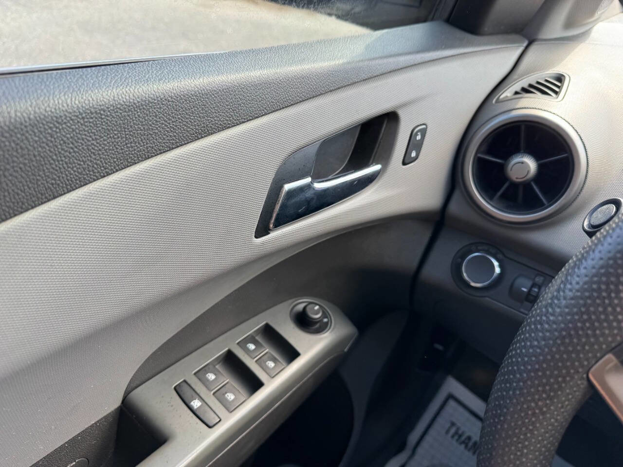 Used 2014 Chevrolet Sonic LT image 26