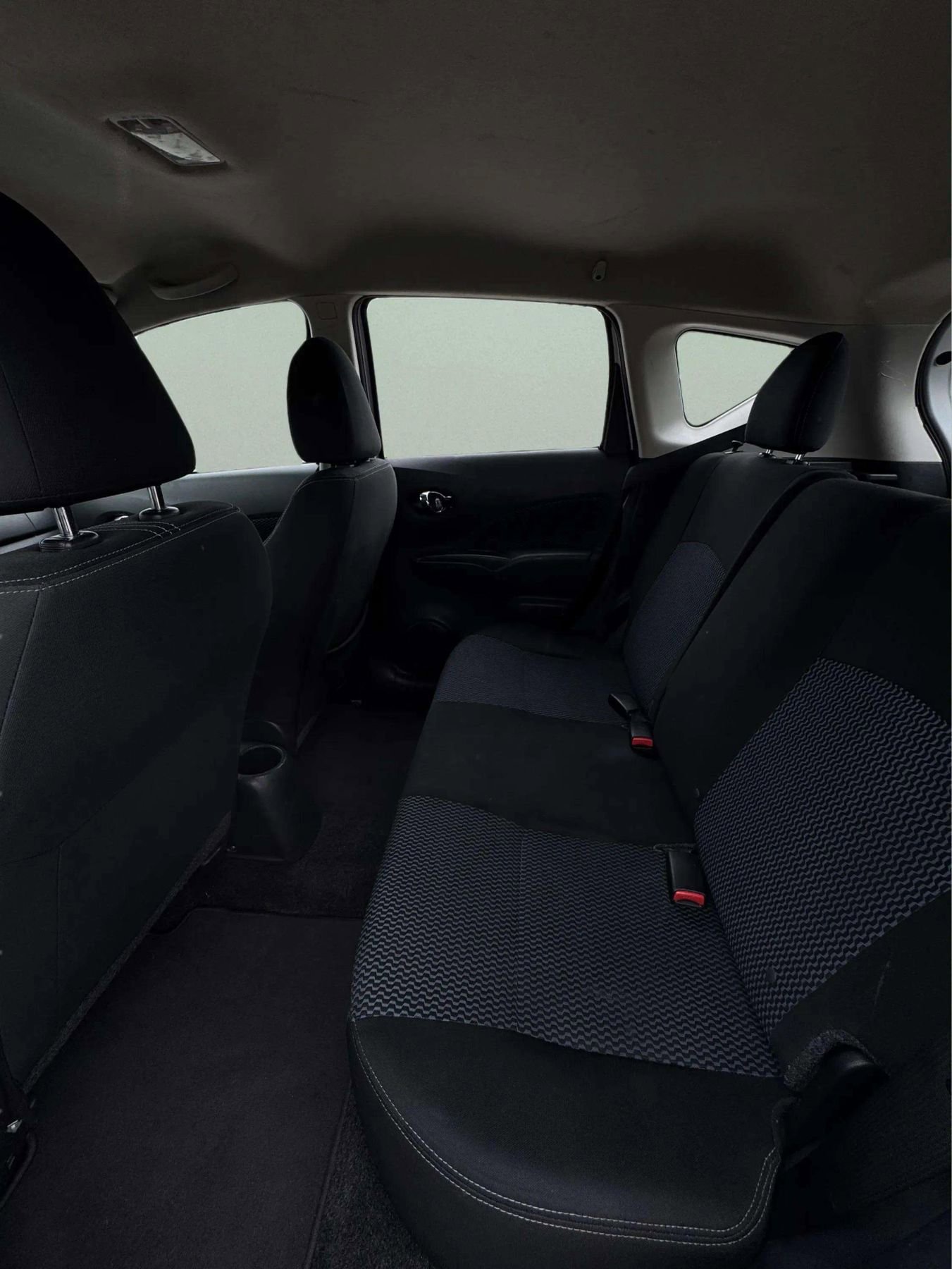 Used 2018 Nissan Versa Note SV image 11