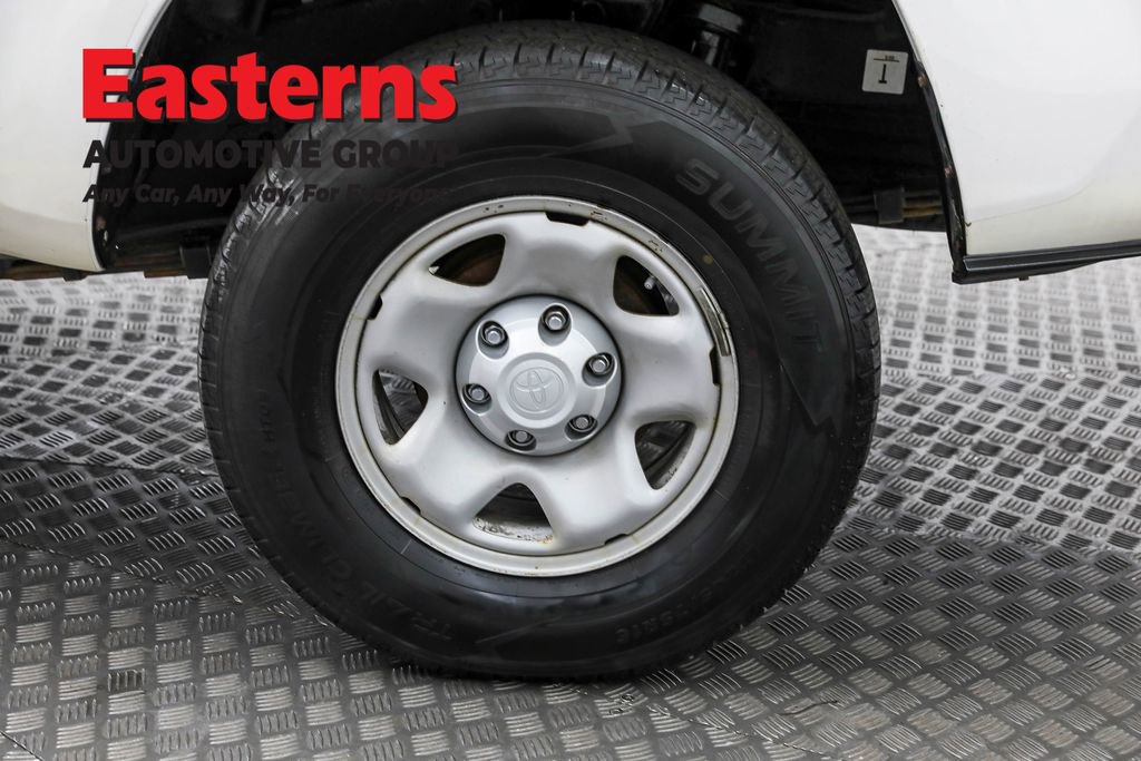 Used 2022 Toyota Tacoma SR image 32