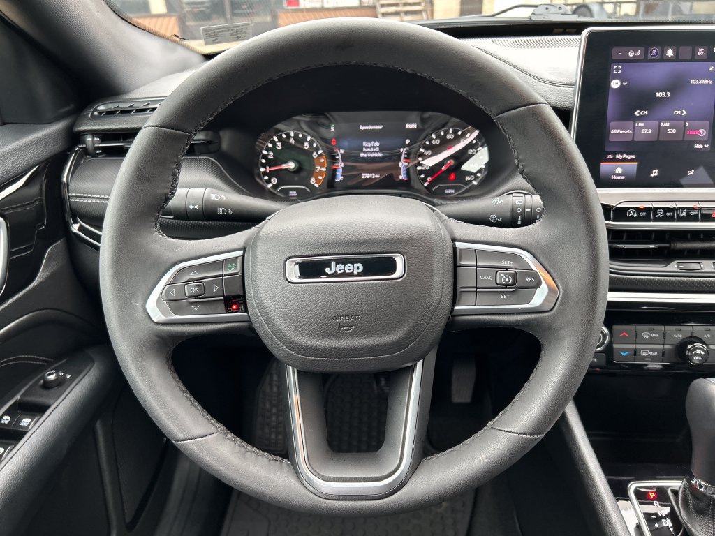 Used 2024 Jeep Compass Latitude w/ Convenience Group AWD/4WD image 15