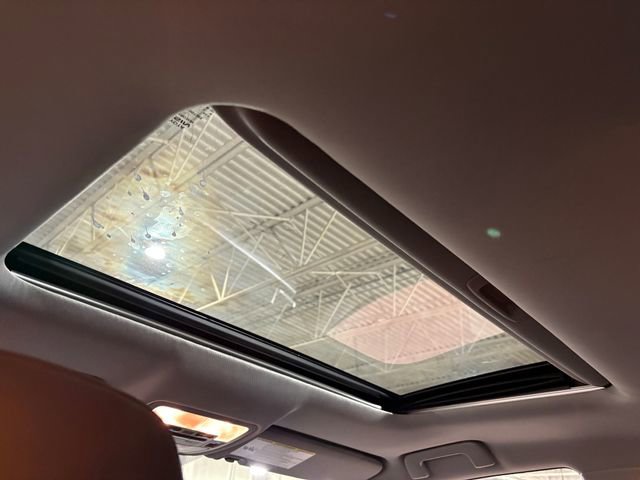 Used 2015 Toyota Highlander XLE image 11