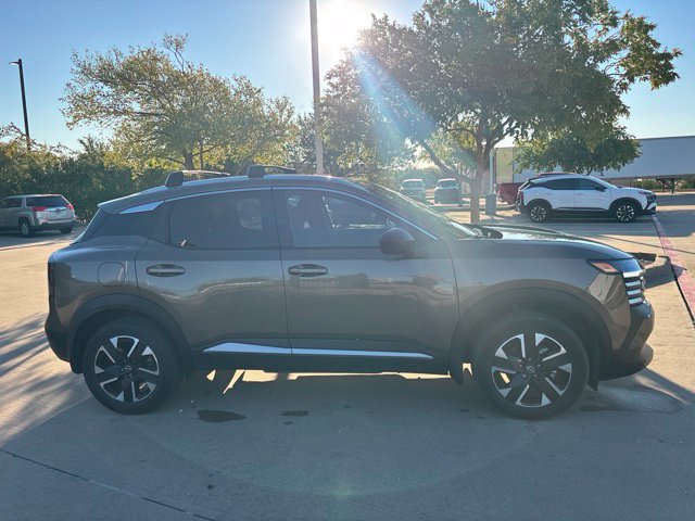 Used 2026 Nissan Kicks SV w/ SV Premium Package AWD/4WD image 4