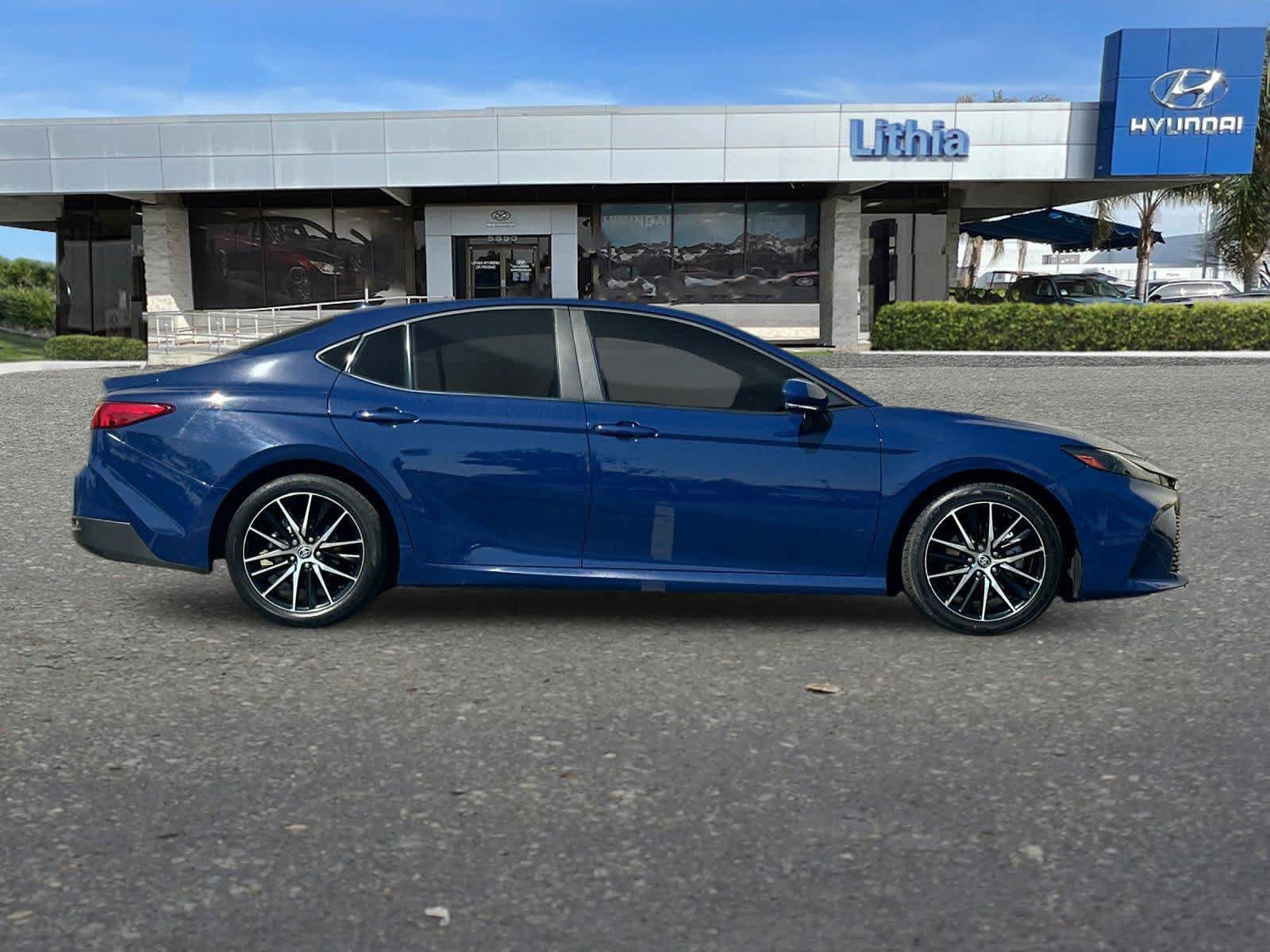 Used 2025 Toyota Camry LE FWD image 9