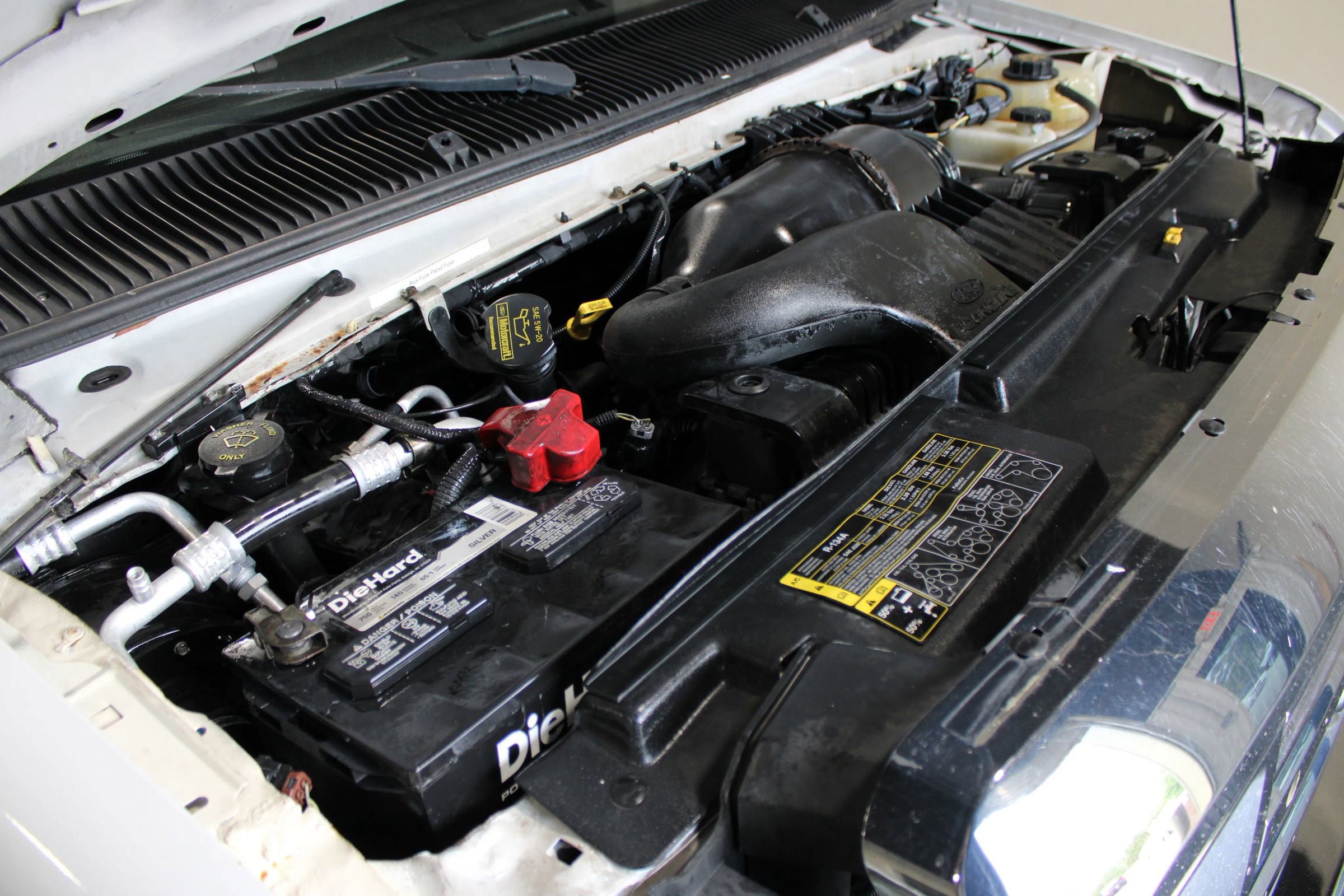 Used 2014 Ford E-150 and Econoline 150 RWD image 25
