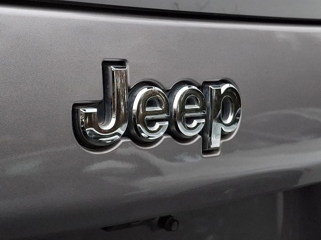 Used 2019 Jeep Cherokee Limited image 29