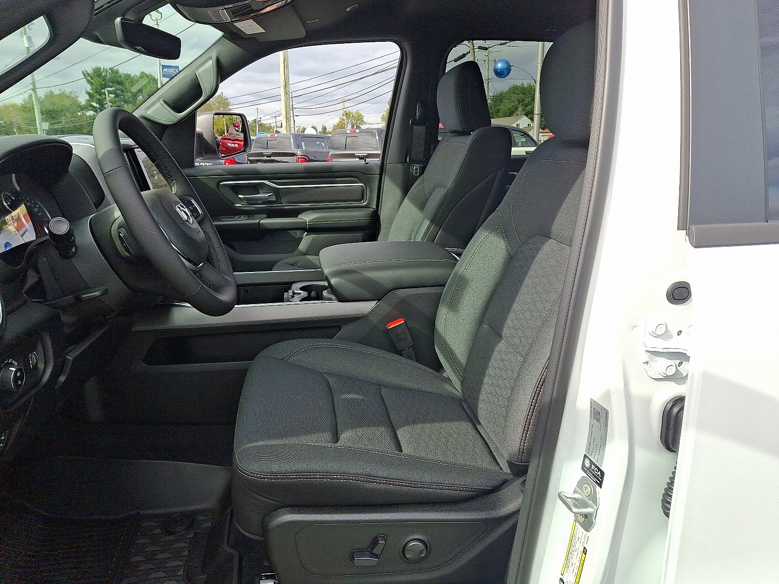 New 2026 RAM 1500 Big Horn AWD/4WD image 13