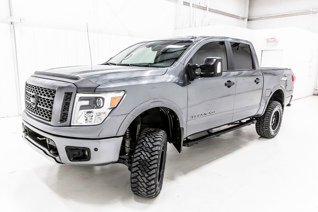 Used 2018 Nissan Titan PRO-4X w/ Pro-4x Convenience Package AWD/4WD image 2