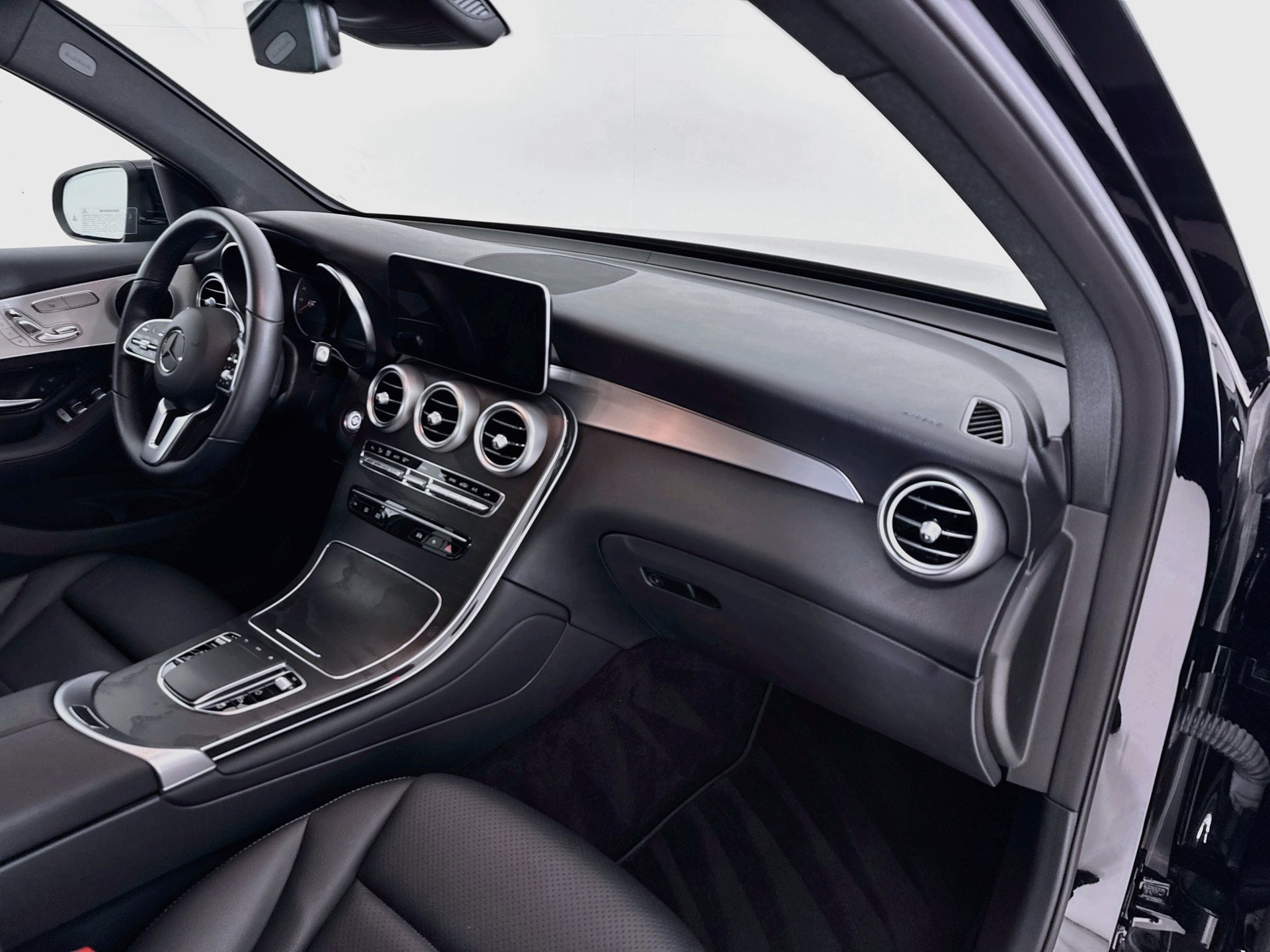 Used 2022 Mercedes-Benz GLC 300 image 30