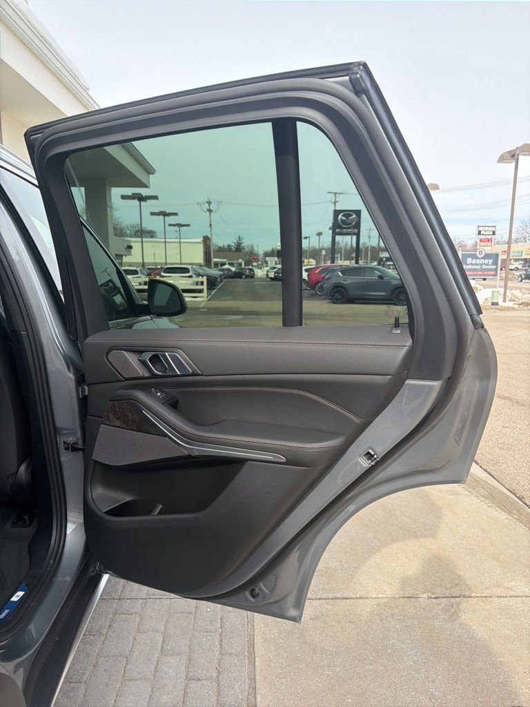 New 2026 BMW X5 xDrive40i AWD/4WD image 12