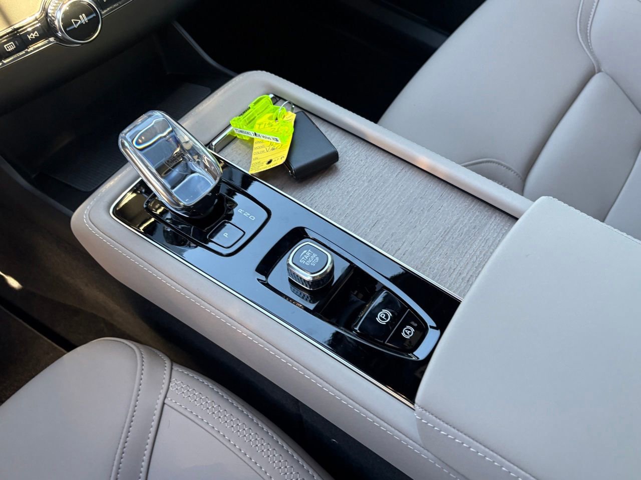 New 2026 Volvo XC90 B6 Plus w/ Protection Package Premier image 11