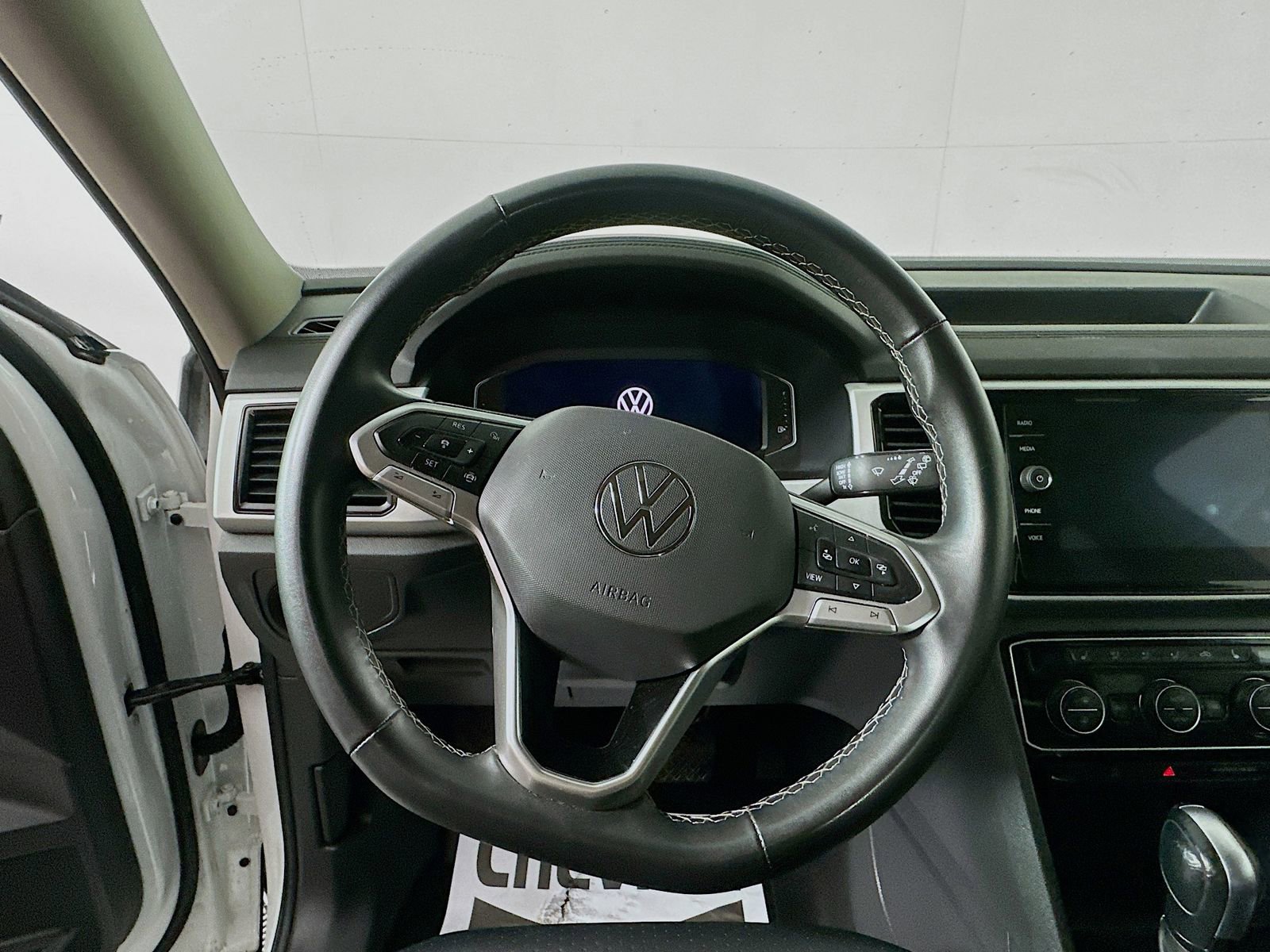 Used 2022 Volkswagen Atlas SE AWD/4WD image 11