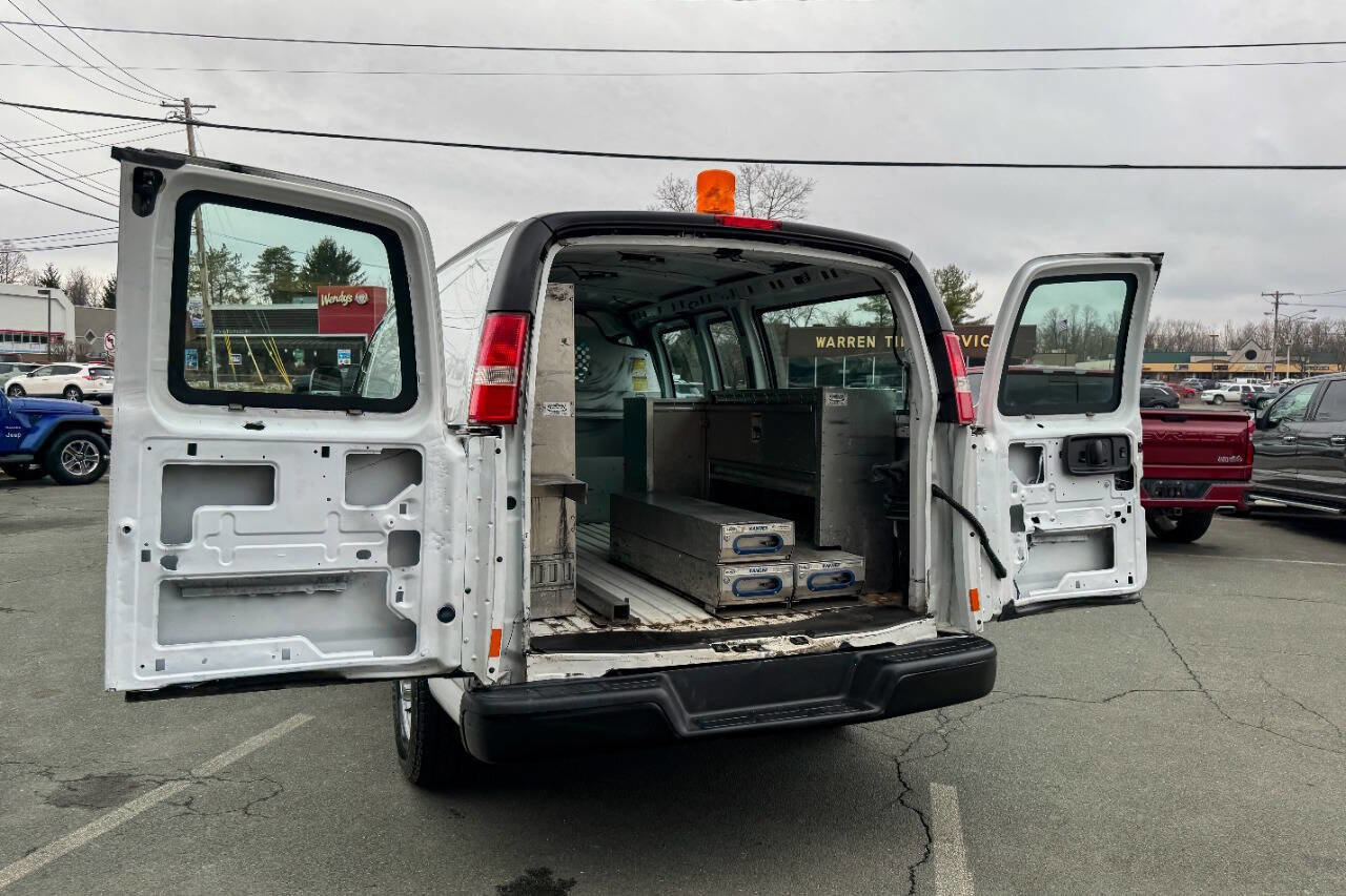 Used 2016 Chevrolet Express 2500 2500 3dr Cargo Van image 16