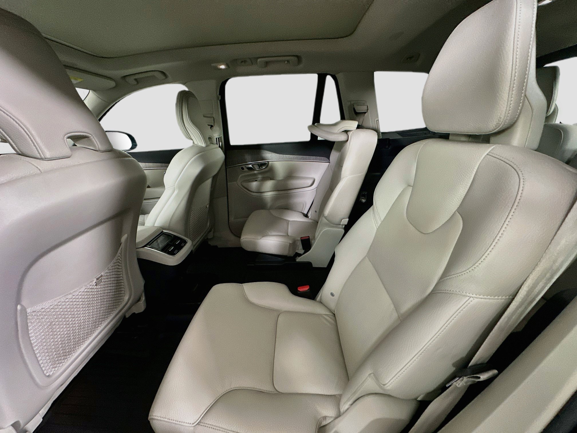 Used 2023 Volvo XC90 B6 Plus w/ Protection Package Premier AWD/4WD image 28