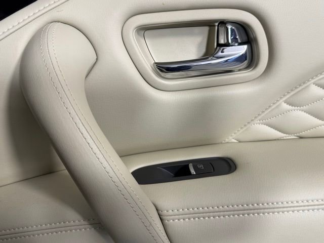 Used 2024 INFINITI QX80 Sensory AWD/4WD image 31