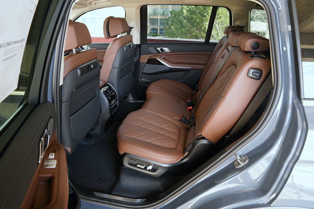Used 2026 BMW X7 xDrive40i AWD/4WD image 30