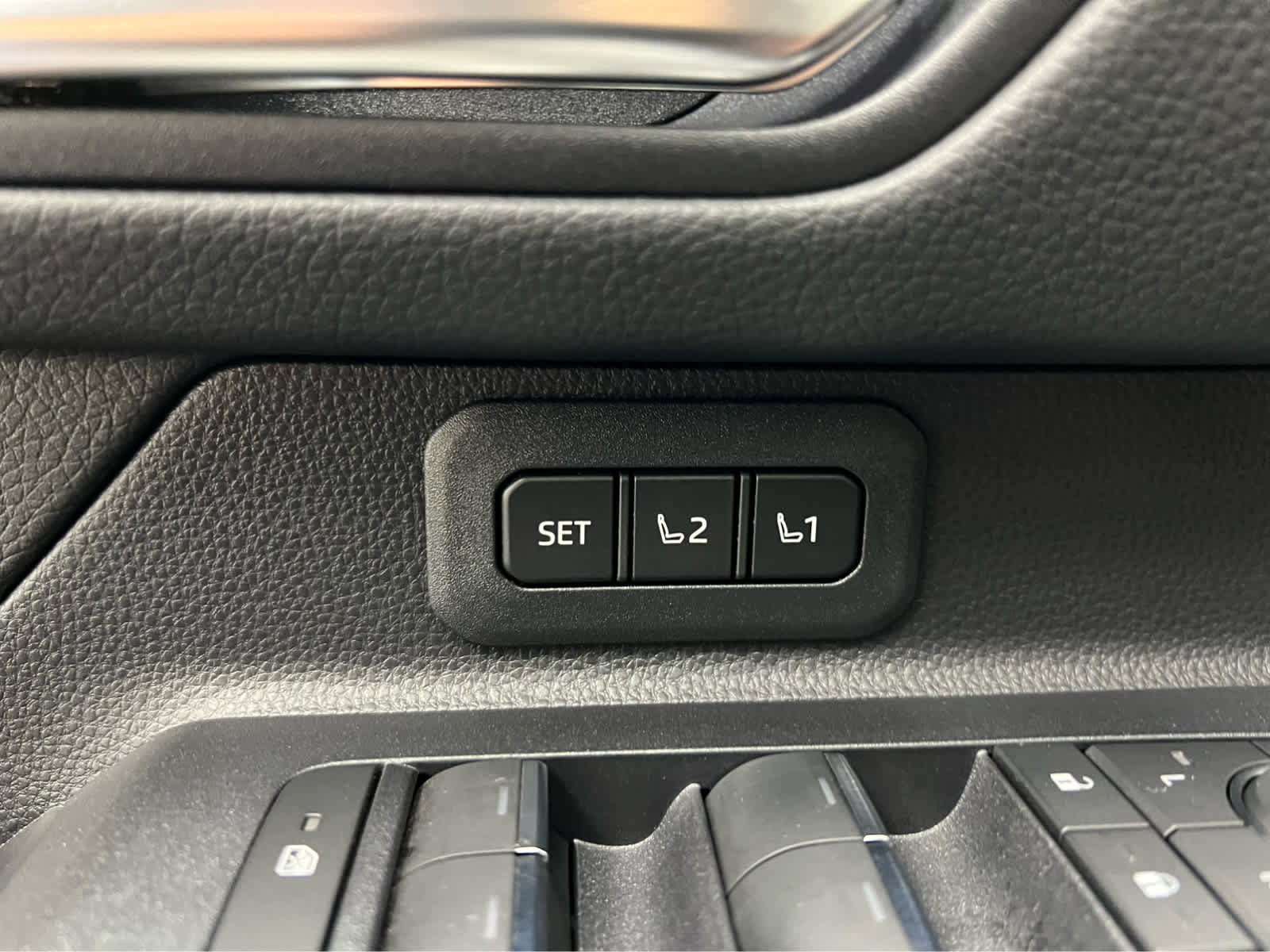Used 2025 Toyota Land Cruiser image 15