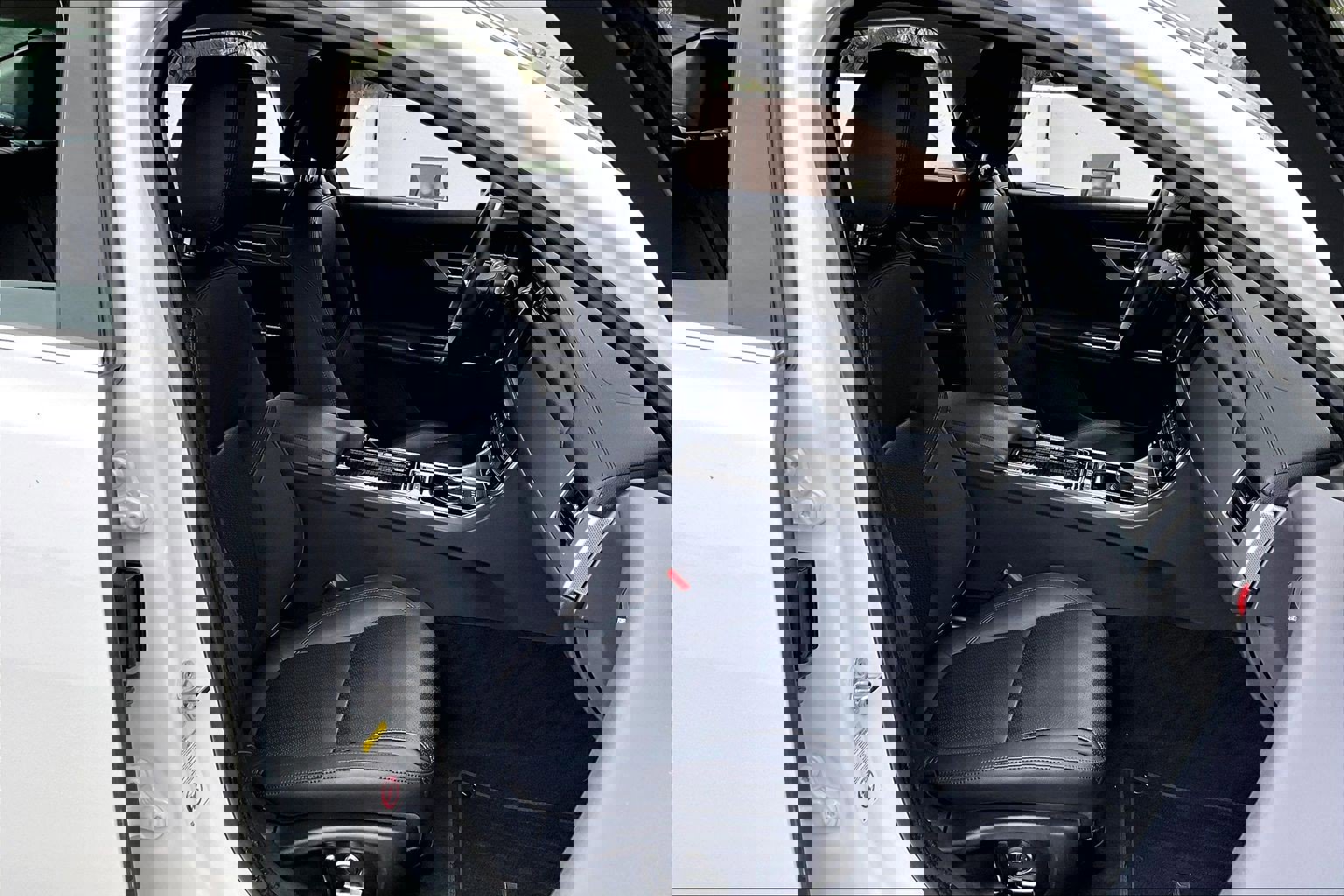 Used 2019 Jaguar XF Prestige image 6