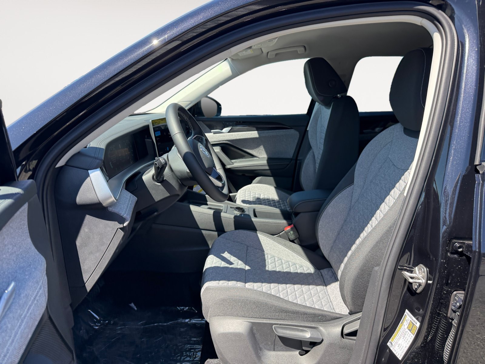 New 2026 Volkswagen Tiguan S FWD image 10