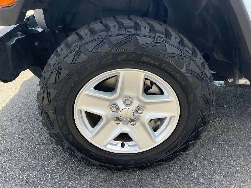 Used 2023 Jeep Gladiator Sport image 29