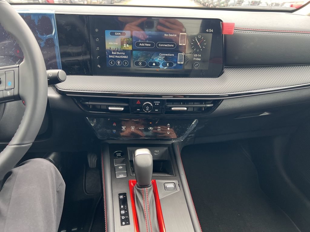 New 2025 Nissan Kicks SR AWD/4WD image 11