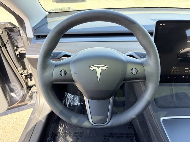 Used 2023 Tesla Model 3 Standard Range image 10