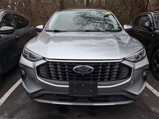 Used 2024 Ford Escape Platinum image 2