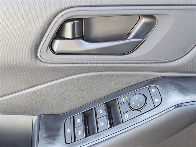 New 2026 Nissan Rogue S image 30