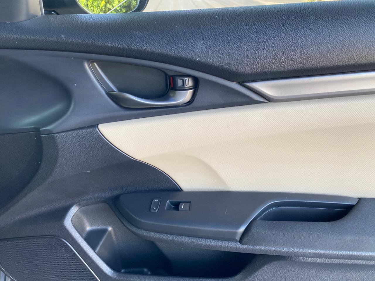 Used 2017 Honda Civic Sport image 39
