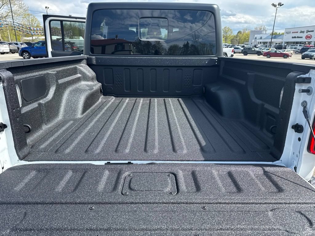 New 2026 Jeep Gladiator Sport AWD/4WD image 16