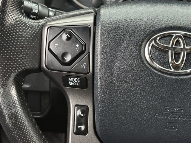 Used 2018 Toyota Tacoma TRD Off-Road AWD/4WD image 15