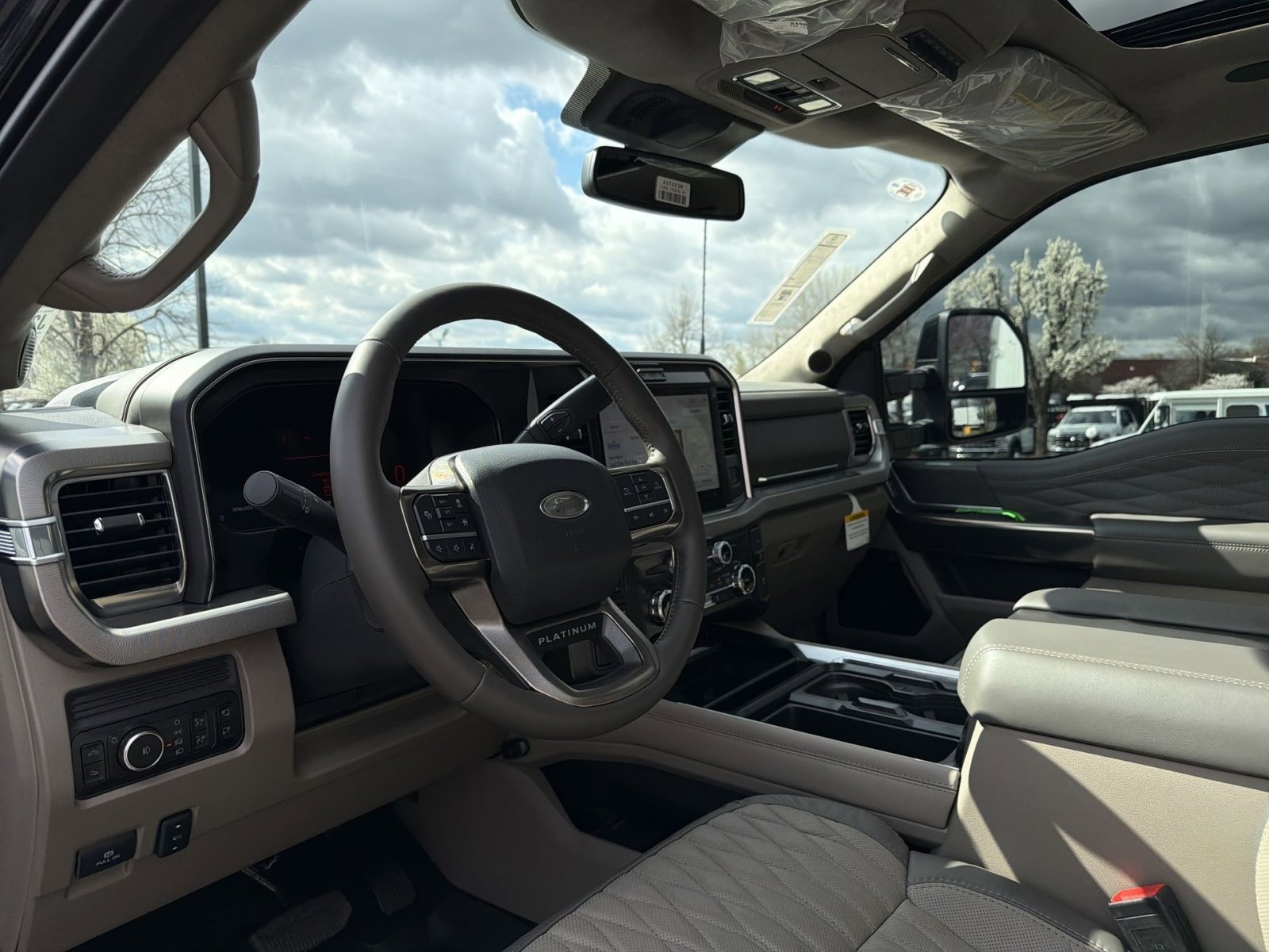 New 2026 Ford F450 Platinum w/ Platinum Plus Package image 22