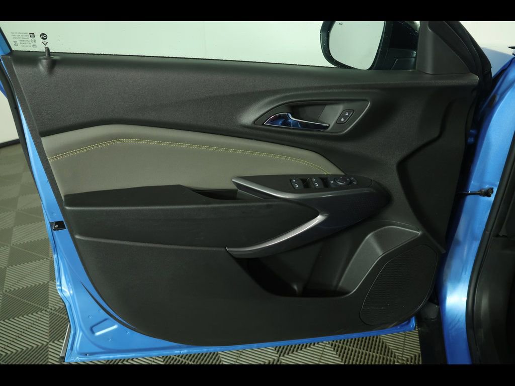 Used 2025 Chevrolet Trax ACTIV w/ Driver Confidence Package image 23