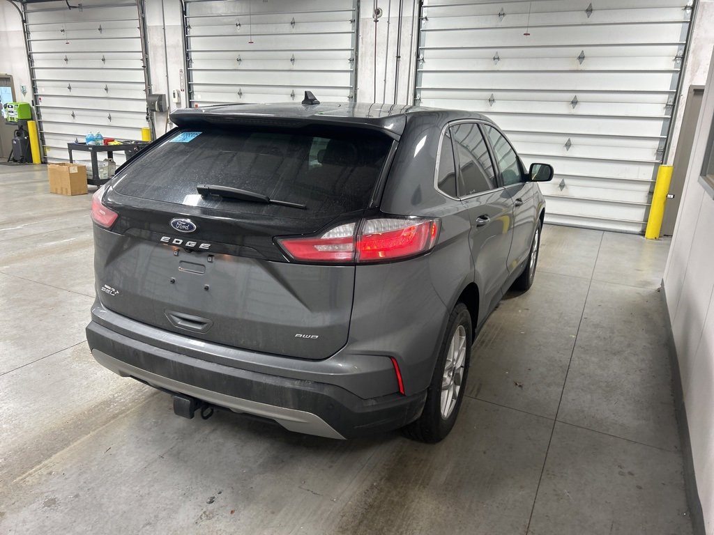 Certified 2022 Ford Edge SEL w/ Convenience Package image 4
