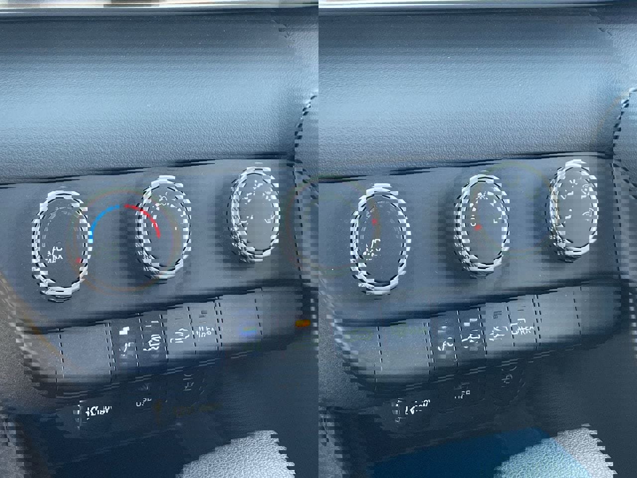 Certified 2024 Hyundai Elantra SE FWD image 26