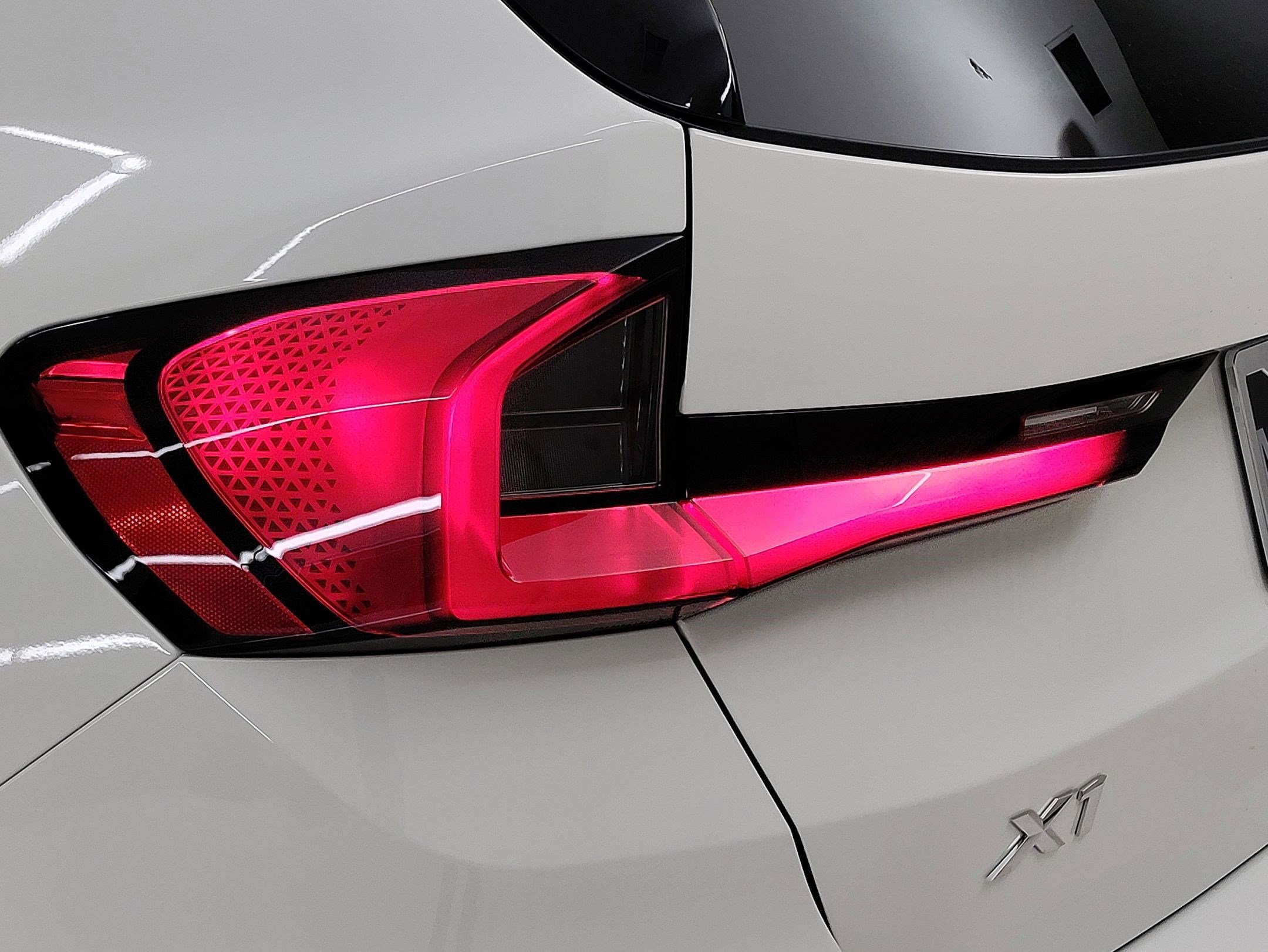 Used 2026 BMW X1 xDrive28i image 8