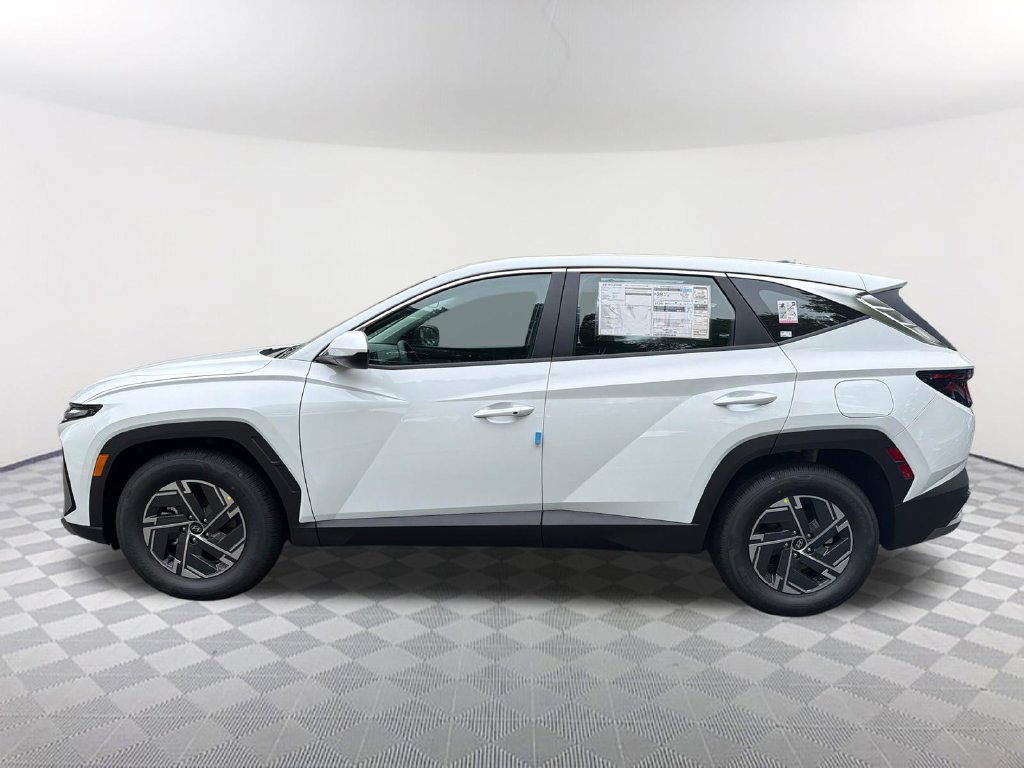 New 2026 Hyundai Tucson Blue SE FWD image 8