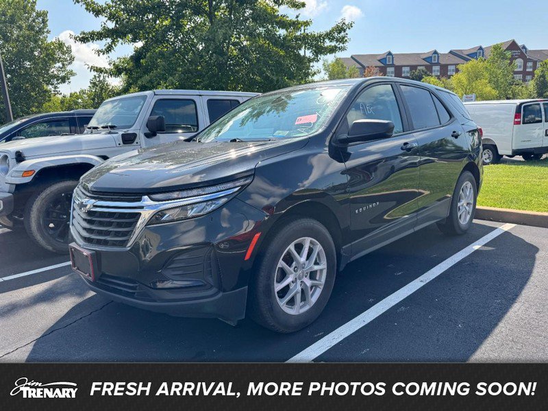 Used 2023 Chevrolet Equinox LS w/ LS Convenience Package AWD/4WD image 1