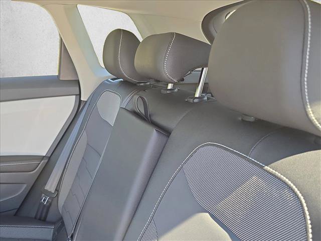 New 2026 Volkswagen Taos SE FWD image 19